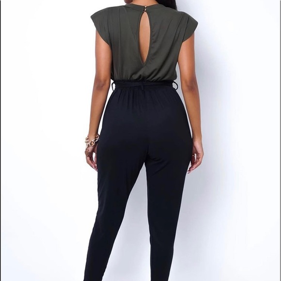 Versatile Green jumper - Picture 2 of 2